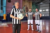 ایستادن بر سکوی قهرمانی؛ رسم خانوادگی عظیمی&zwnj;&zwnj;هاست