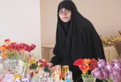 فاطمه غلامزاده&zwnj; در هنر شمع&zwnj;سازی از بهترین&zwnj;های کشور است