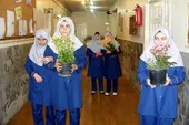 مادر ۱۵۰ دختر نابینا