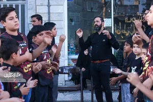 حسینیه جوادالائمه(ع) روی دست نوجوان محله می‌چرخد