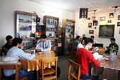 اولین کتابخانه خیابان کوثر را دانشجویان راه&zwnj;انداختند