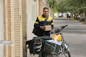 پستچی مهرآباد، آشنای اهالی است