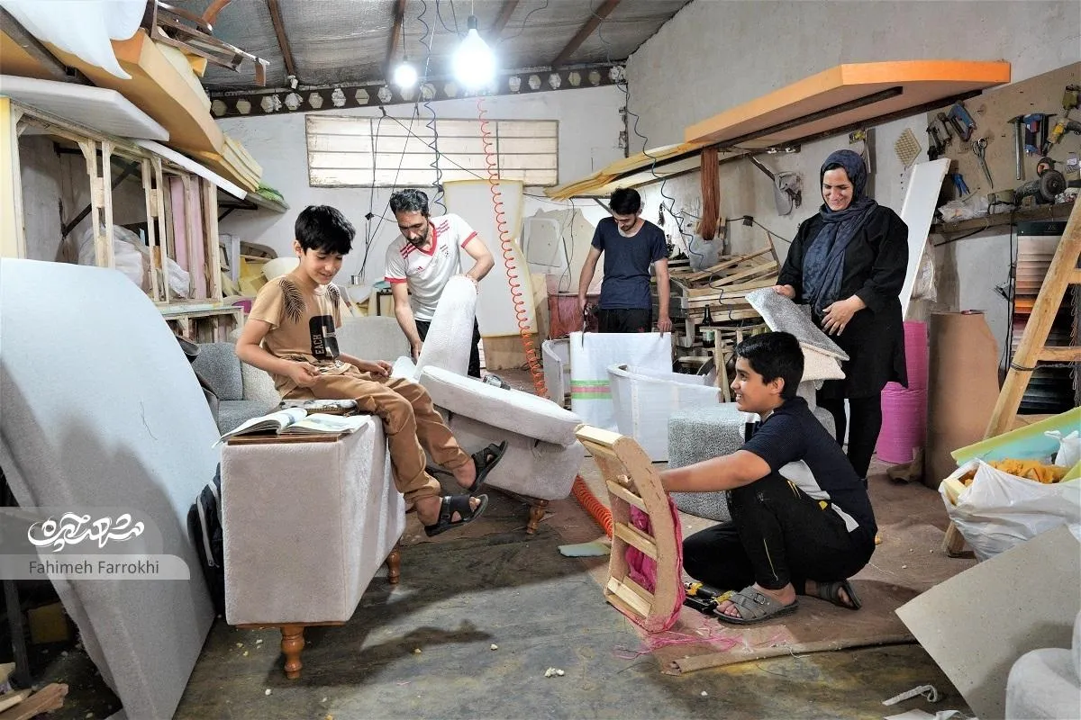 همدلی و پشتکار در کارگاه خانوادگی «خوشحال»