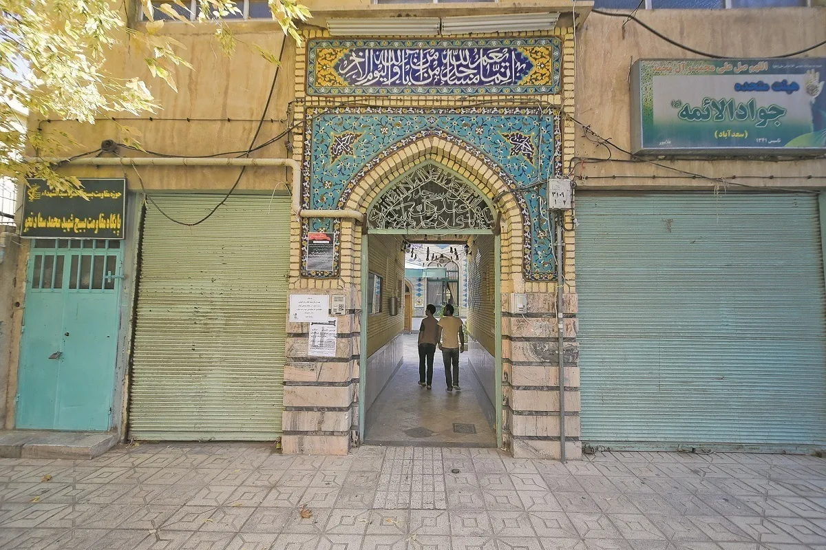 زمین مسجد سناباد، باغ موسی‌قائم مقام بود