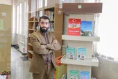 طلبه جوان محله طبرسی، ترکی استانبولی آموزش می&zwnj;دهد