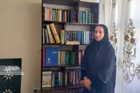 فاطمه اکبری مسیر زندگی‌اش را با واژه‌ها ساخته است