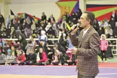 از تریبون&zwnj;داری در مدرسه تا اجرا در تلویزیون