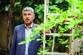 سرهنگ ابوالحسن ایزدجو خاطره تلخ رحلت امام(ره) در دوران اسارتش را مرور می&zwnj;کند 