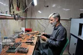 محمود صفرپور انگشترهایی تولید می&zwnj;کند که وارداتش قاچاق است