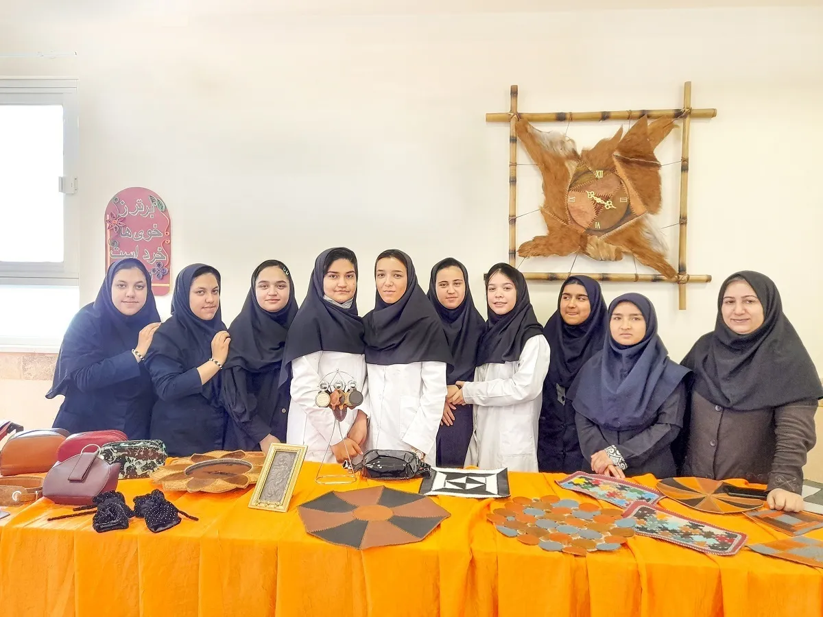 سراجی؛ رشته پولساز هنرستان بانو اجودی