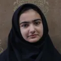هلیا شعرهایش را به تصویر می‌کشد