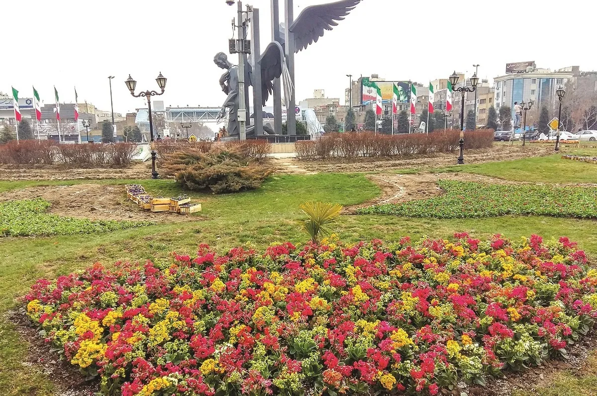 رسم بود که تخم‌مرغ هفت‌سین را روی آینه می‌گذاشتیم