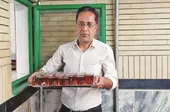 پذیرایی با نان و خرما در مسجد بازار سرشور