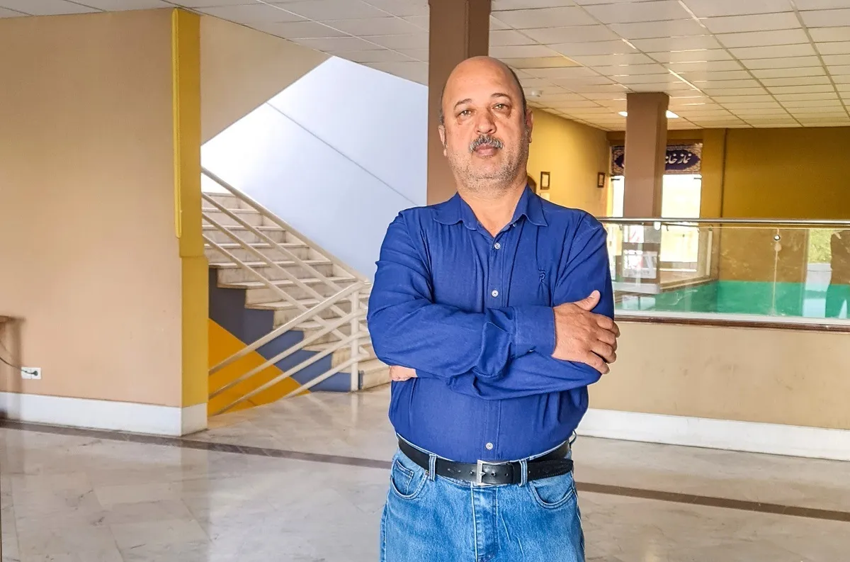 دوباره پشت نیمکت‌ها در مدرسه خاقانی