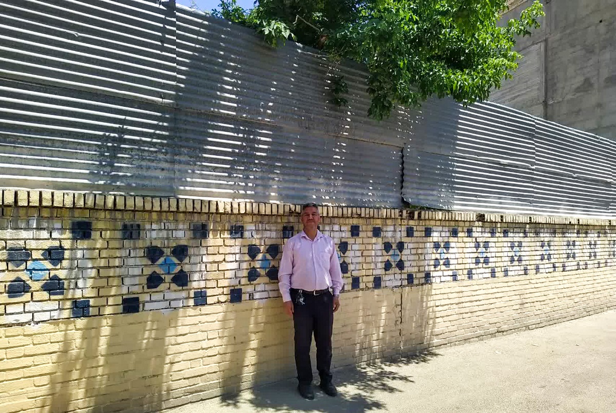 نوجوانی مهدی مهماننواز روی ریل قطار محله سجادیه نوجوانی مهدی مهماننواز روی ریل قطار محله سجادیه